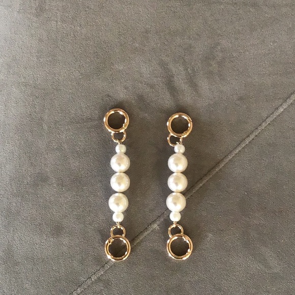 NWOT. Faux Pearls Short Bag Extenders in Gold and White  6” Long - Picture 1 of 3
